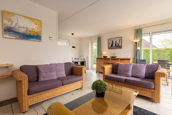 Vrijstaande watervilla voor 8 personen op vakantiepark It Wiid in hartje Friesland - thumbnail 3