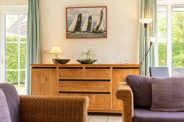 Vrijstaande watervilla voor 8 personen op vakantiepark It Wiid in hartje Friesland - thumbnail 5