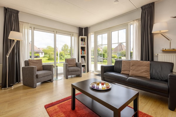 Charmante waterbungalow in hartje Friesland op Buitenplaats It Wiid - thumbnail 3