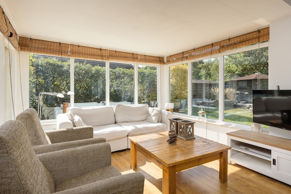 Wellness chalet met tuin en sauna op recreatiepark Tolplas in Hoge Hexel - thumbnail 2