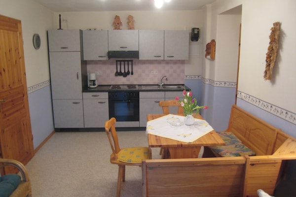 Schwalbennest: Knus appartement in het Hunsrücker bos met dierenweide - thumbnail 2