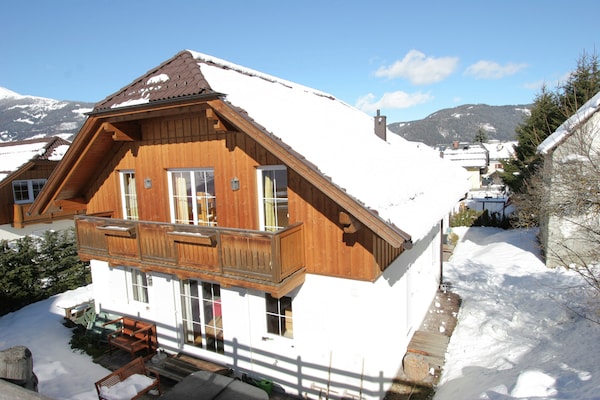 chalet-hutberg sleeps 8