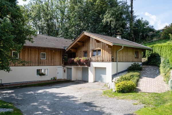 Ruim appartement voor 6 aan de skipiste in Piesendorf met tuin en sauna - thumbnail 2