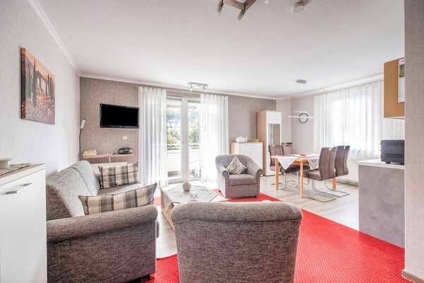 Modern appartement aan de bosrand bij Willingen met tuin en balkon - thumbnail 3