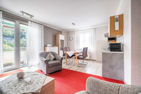 Modern appartement aan de bosrand bij Willingen met tuin en balkon - thumbnail 6