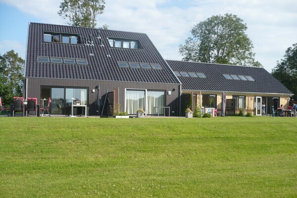 Lyts Sypenstien: Luxe vakantiehuis met sauna in bosrijk Langweer - thumbnail 1