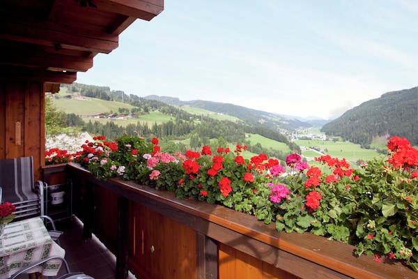 Zonnig appartement op 1150m met panoramisch bergzicht in Wagrain - thumbnail 3