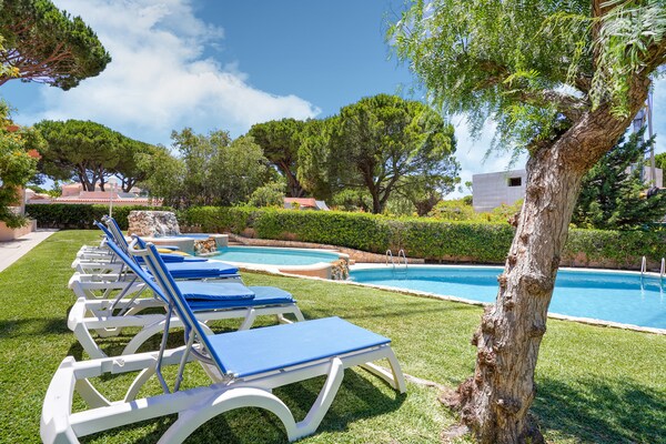 Imposante villa met 3 zwembaden nabij de jachthaven van Vilamoura - thumbnail 6
