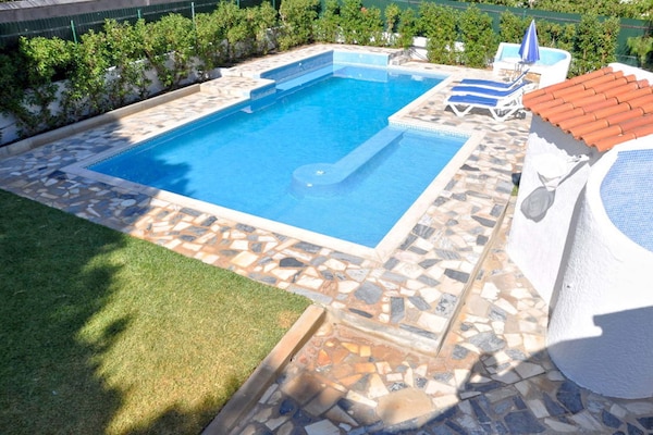 Privézwembad en rust in Villa Pedro, Vilamoura - thumbnail 1