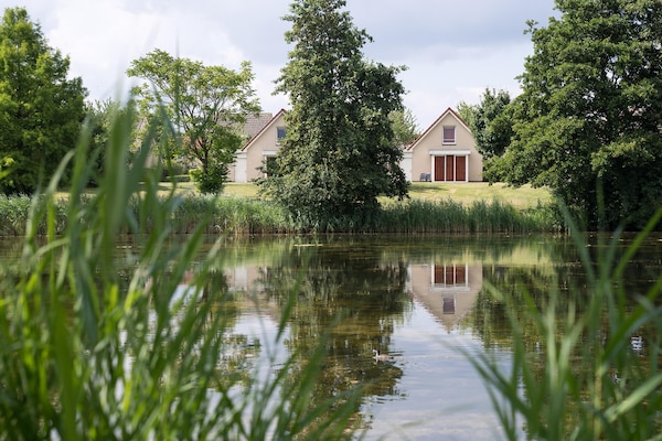 Venwoning aan het water: natuurlijk genieten voor 6 personen in Heel - thumbnail 1