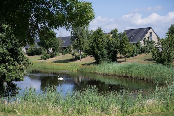 Ruime tuinvilla in Heel voor 6 personen met grote privétuin - thumbnail 1