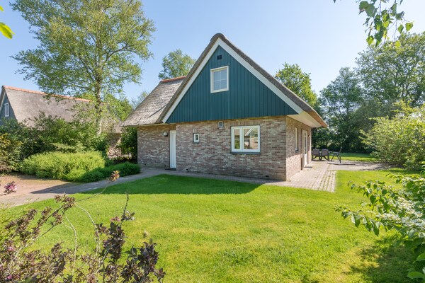 Vrijstaand vakantiehuis in Nationaal Park Weerribben voor 8 personen - thumbnail 1