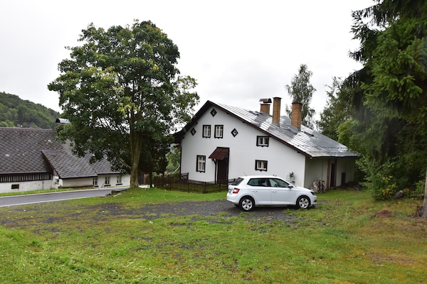 Op 400 m van de piste: ruim appartement in Zlata Olesnice voor 15 personen - thumbnail 1