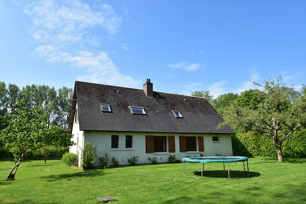 Ruim vakantiehuis met grote tuin, 5 km van zee in Saint-Pierre-le-Vieux - thumbnail 6