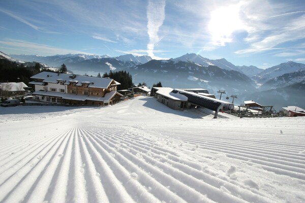 panorama-chalet-10 sleeps 6