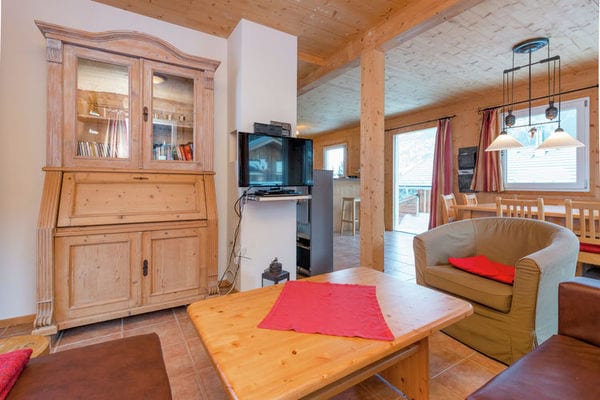 dachstein-chalet sleeps 8