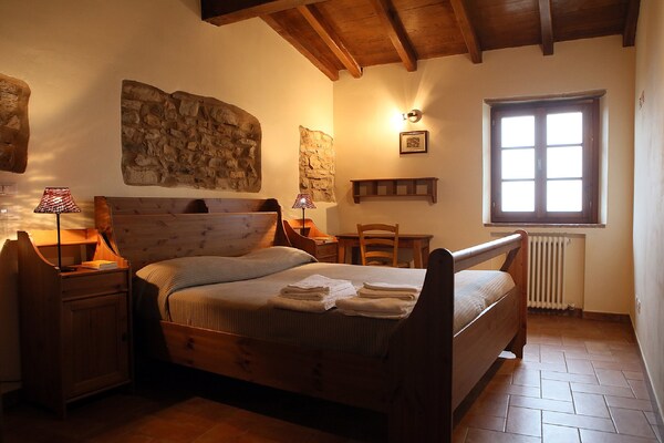 Rustiek vakantiehuis voor 5 in de heuvels bij Castellarano met 3 badkamers - thumbnail 5