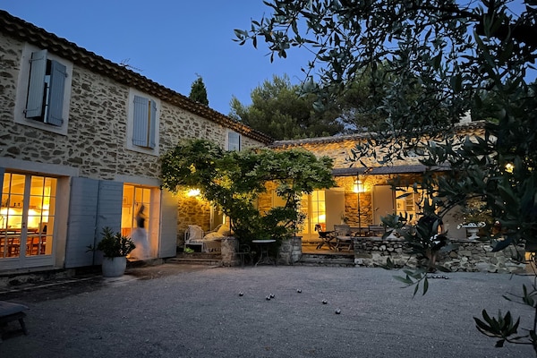 8-persoons landhuis met privézwembad in Vaison la Romaine - thumbnail 2