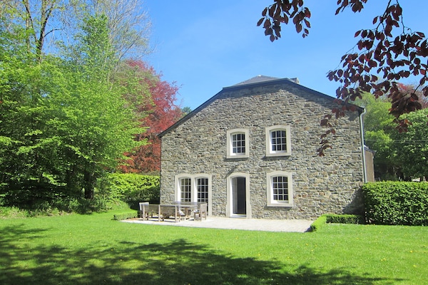 12-persoons landhuis met haard en tuin in Offagne - thumbnail 5