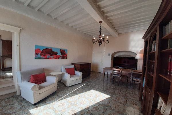 Rustiek appartement voor 4 in Montecastelli Pisano, vlakbij bos en Pavone rivier - thumbnail 2