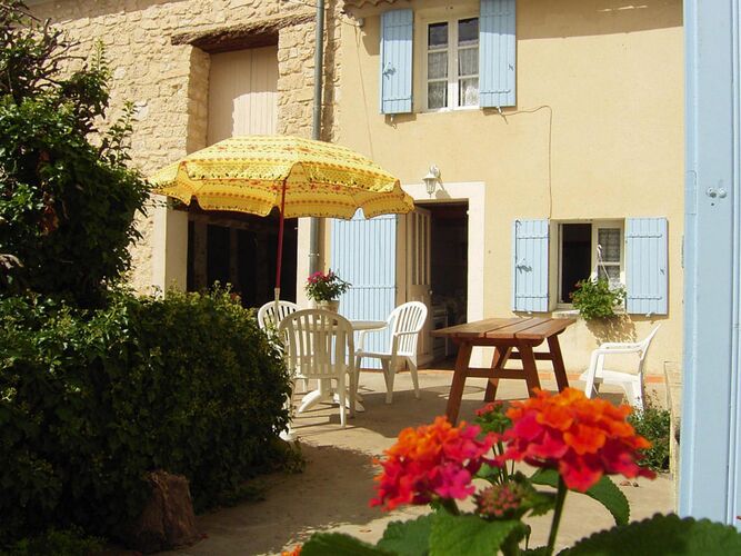 Ferienhaus mit privater Terrasse in der Provence,  Ferienwohnung in Frankreich