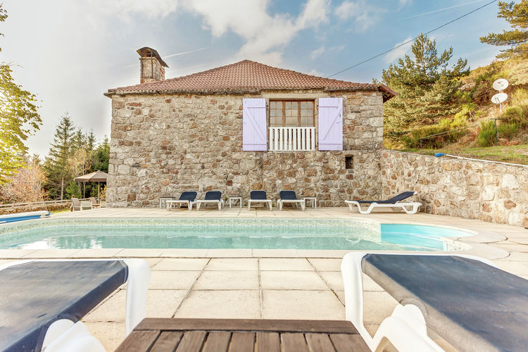 Vakantiehuizen Frankrijk | Ardeche | Boerderij te huur in Cros-De-Georand met zwembad  met wifi 12 personen
