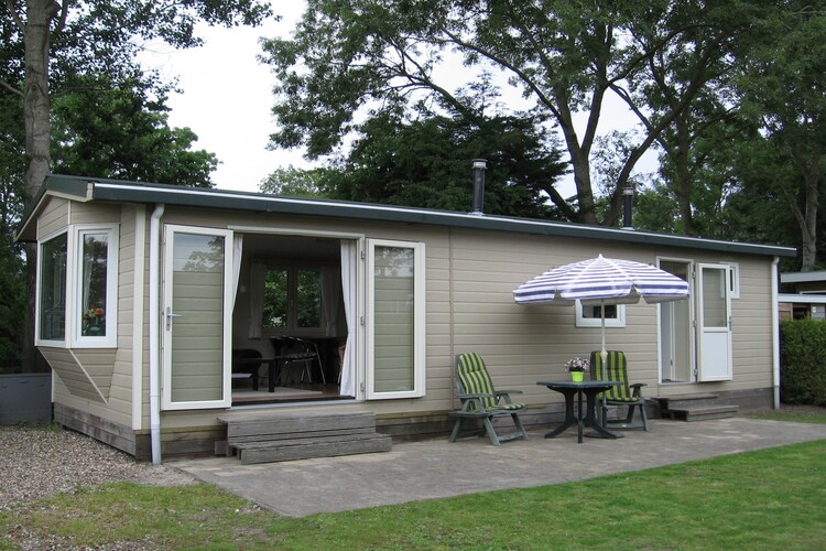 Knus chalet met combi-magnetron, vlakbij de Waddenzee