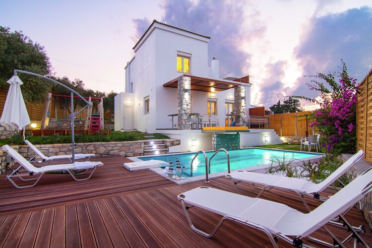 Villa Mikhail L2