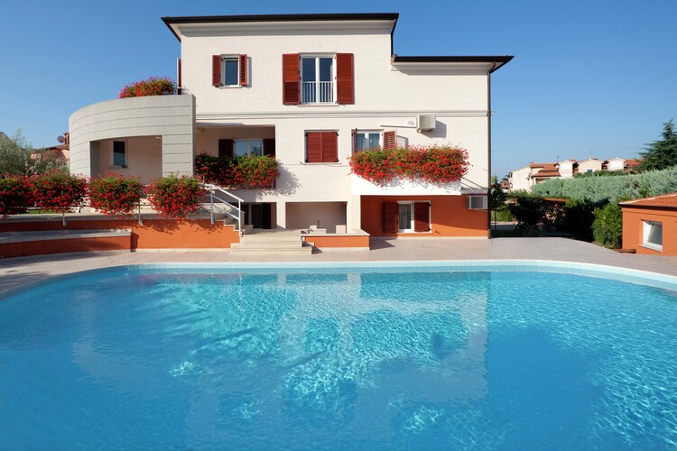 Apartment Irena VI with Pool - Mali Maj