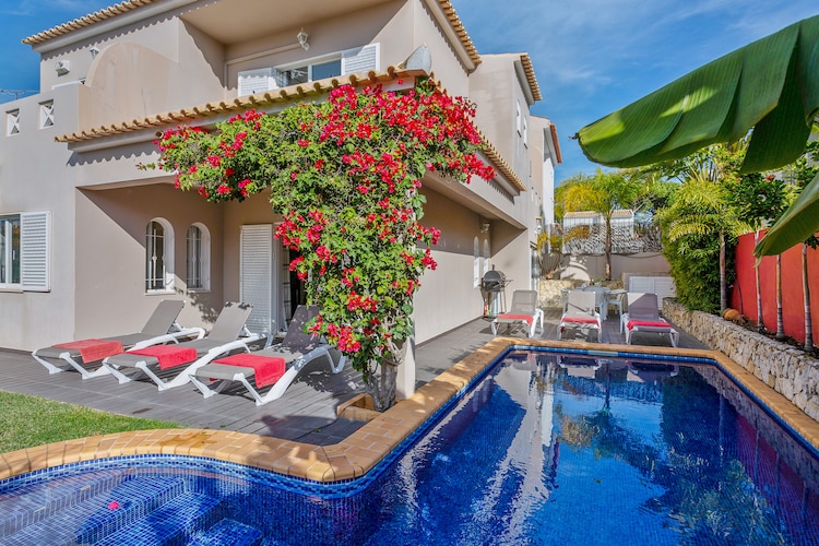Comfortabele villa vlakbij Vilamoura, met privé-zwembad en airconditioning
