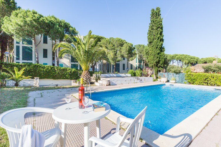 Gezellig Apartment in Calella de Palafrugell met zwembad