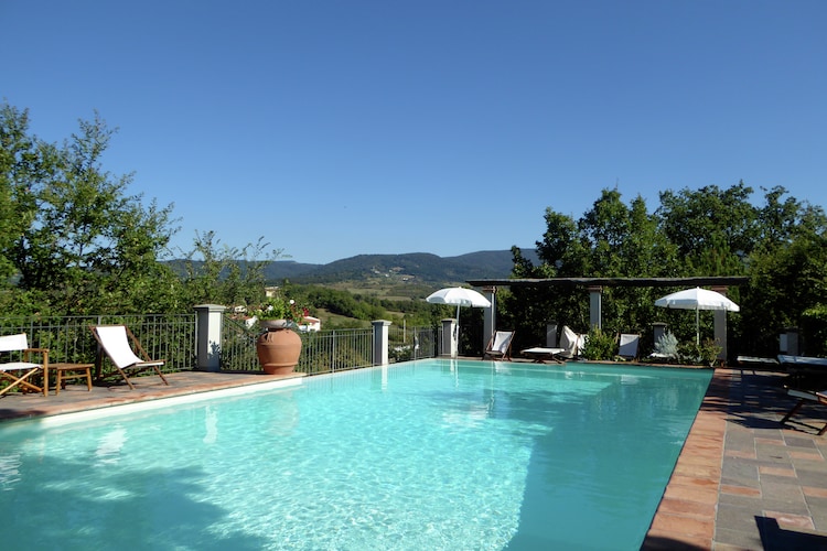 Borgo Montecarelli Leccio