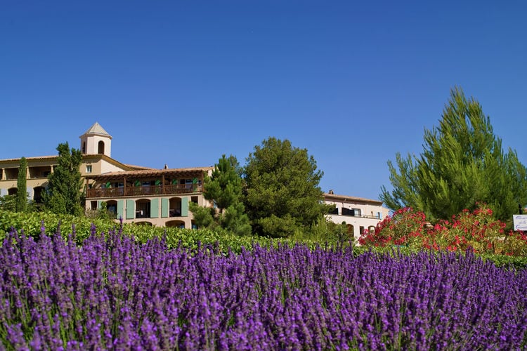 Komfortable Wohnung in authentischem Dorf in der Provence