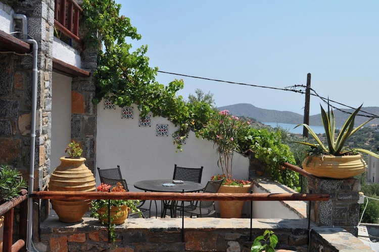 Villa Evenos Elounda Traditional Art Suites