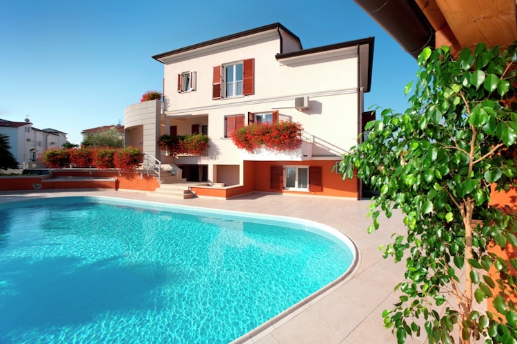 Apartment Irena IV with Pool - Mali Maj