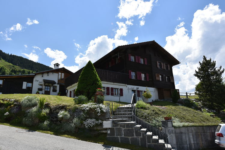 Vakantiehuizen Zwitserland | Graubunden | Appartement te huur in Obersaxen   met wifi 4 personen