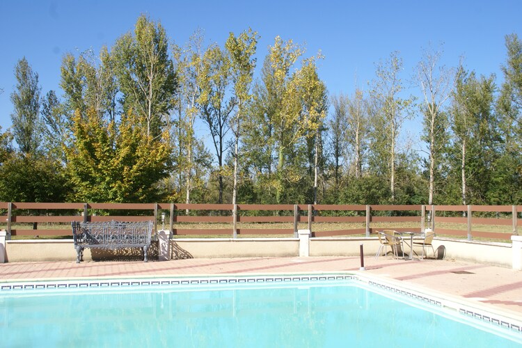 Chateau de Lastours - appartement Glycine