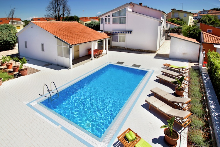 Villa Irena mit eigenem Pool in Porec