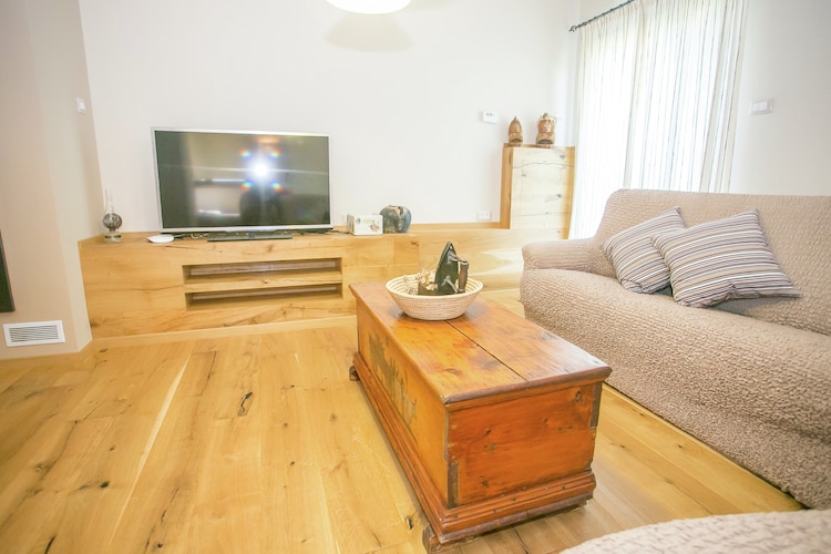 Comfortable villa Marinela  with pool and fenced garden