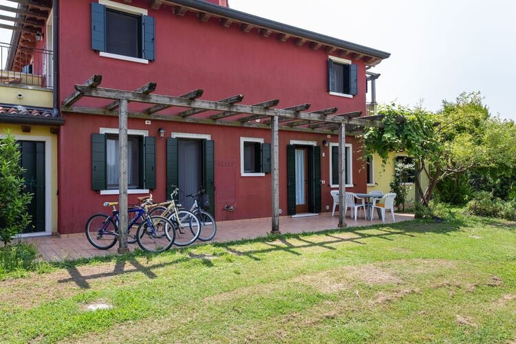 Vakantiehuizen Italie | Veneto | Vakantiehuis te huur in Jesolo met zwembad   6 personen