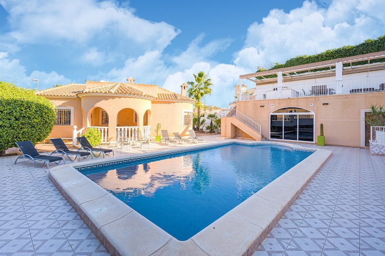 Moderne villa in Ciudad Quesada Spain  met privézwembad