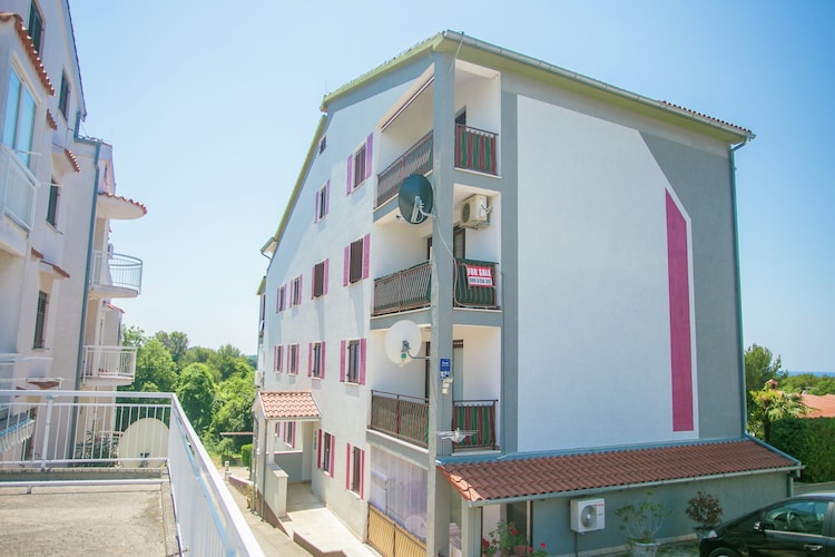 Comfortable Apartment Branka With Balcony - Pore?