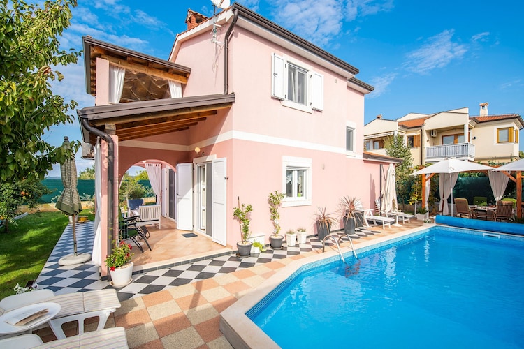 Villa Mariyes with Private Pool and Garden located in Gedici