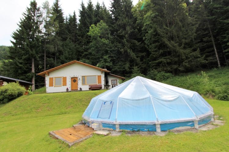 Vakantiehuizen Oostenrijk | Kaernten | Vakantiehuis te huur in Eberstein met zwembad   4 personen