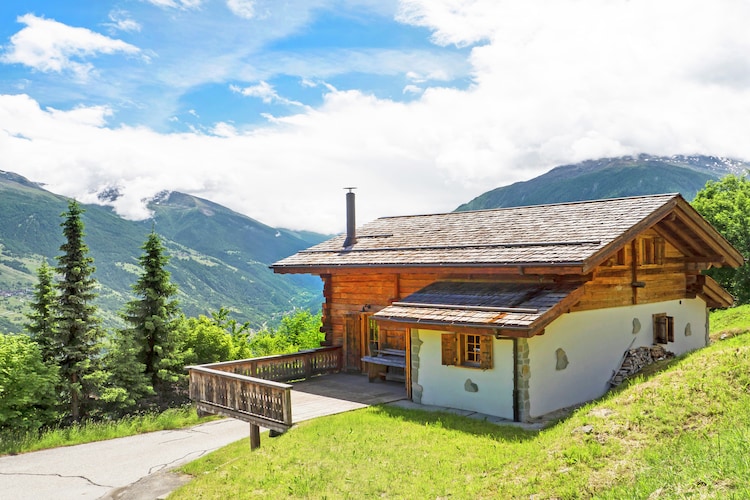 Chalet Zwitserland, Jura, Les Masses Chalet CH-1987-25