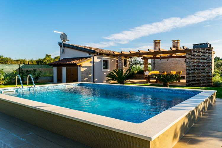 Vakantiehuizen Kroatie | Istrie | Vakantiehuis te huur in Fazana met zwembad  met wifi 4 personen