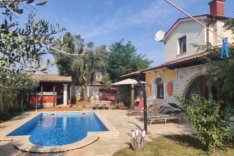 Vakantiehuizen Kroatie | Istrie | Vakantiehuis te huur in Sisan met zwembad  met wifi 9 personen
