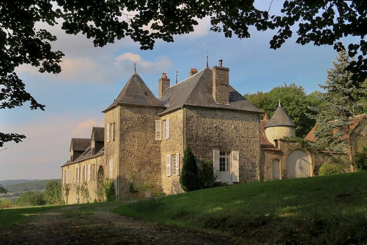 Kasteel Frankrijk, Bourgogne, Onlay Kasteel FR-00001-83