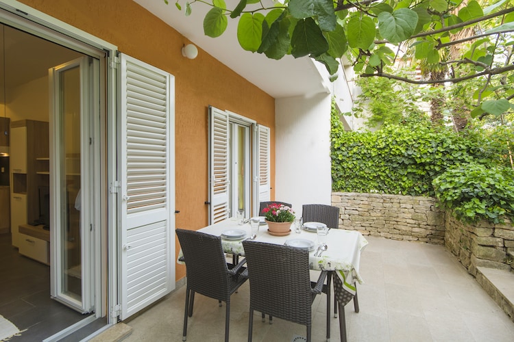 Brand New Apartment Majic With Terrace And Garden