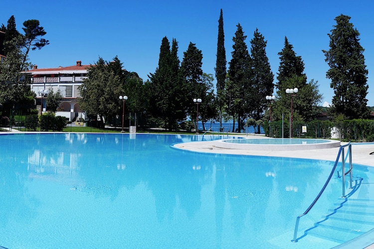Vakantiepark op mooie locatie met faciliteiten, nabij strandje, Piran op 5 km